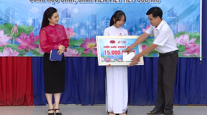 Tiếp sức vượt khó - 31/12/2023: Em Đoàn Cẩm Tú (Tiền Giang)