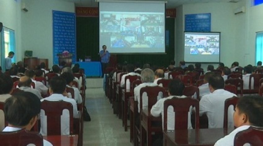 Bí thư Tỉnh ủy nói chuyện với cán bộ chủ chốt huyện Tam Nông