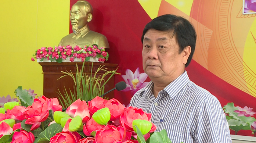 Bộ trưởng Lê Minh Hoan nói chuyện làm giàu với cây lúa