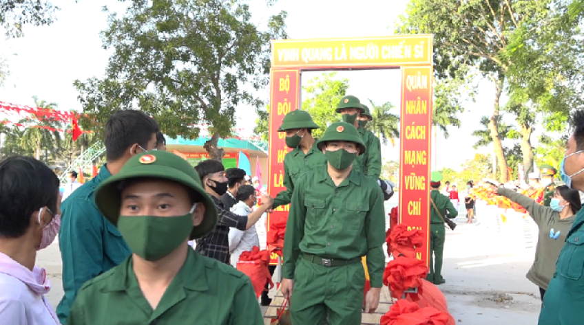 Hơn 1.400 thanh niên Đồng Tháp lên đường thực hiện nghĩa vụ quân sự