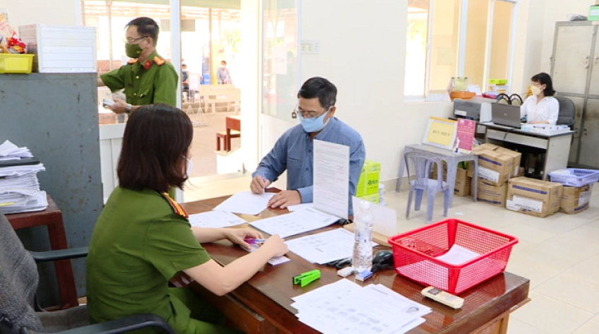 Triển khai cấp tài khoản định danh điện tử tại Đồng Tháp