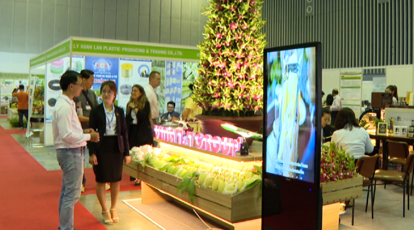 Nông dân đi học tập tại HortEx Việt Nam 2023