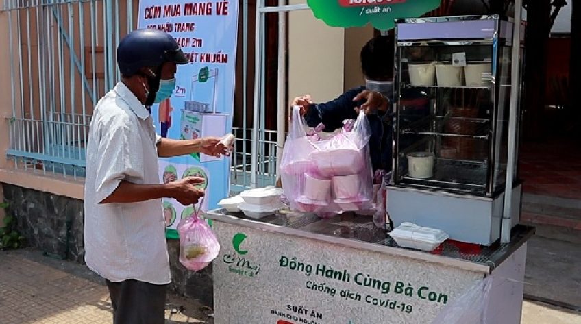 Cơm trợ giá cho người lao động khó khăn trong mùa dịch bệnh