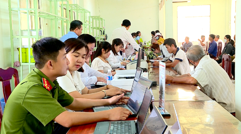 Nhiều thay đổi tích cực trong giải quyết hồ sơ hành chính tại địa phương