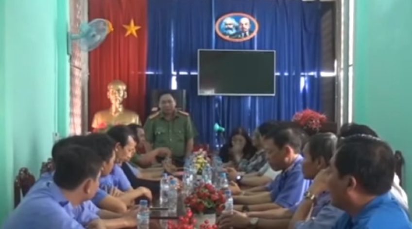 Khen thưởng nhân viên quản lý chợ bắt trộm