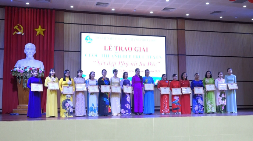 Trao giải cuộc thi ảnh Nét đẹp phụ nữ Sa Đéc