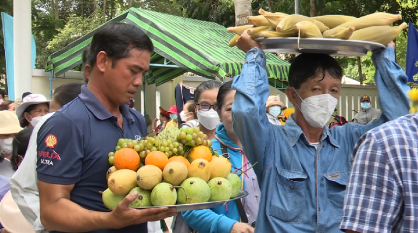 Rộn ràng Lễ hội Vía Bà Chúa Xứ Gò Tháp