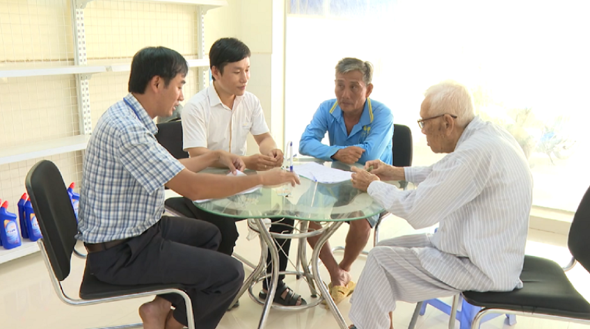 Chi trả an sinh không dùng tiền mặt vẫn còn gặp khó
