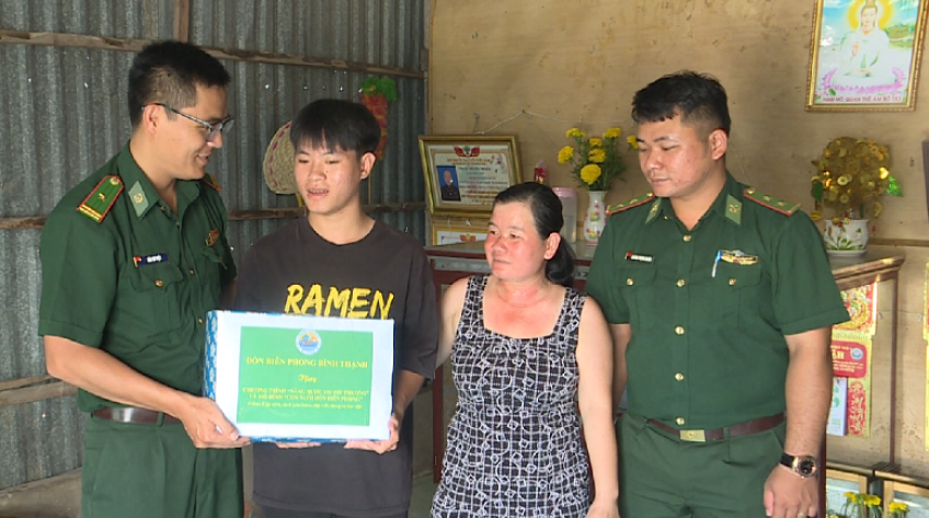 10 năm nâng bước em tới trường