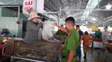 Bắt quả tang đối tượng sử dụng xung điện bắt thủy sản