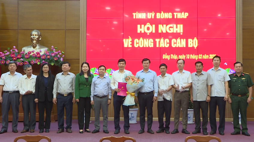 Nghỉ hưu trước tuổi, tạo thuận lợi cho tinh gọn tổ chức bộ máy