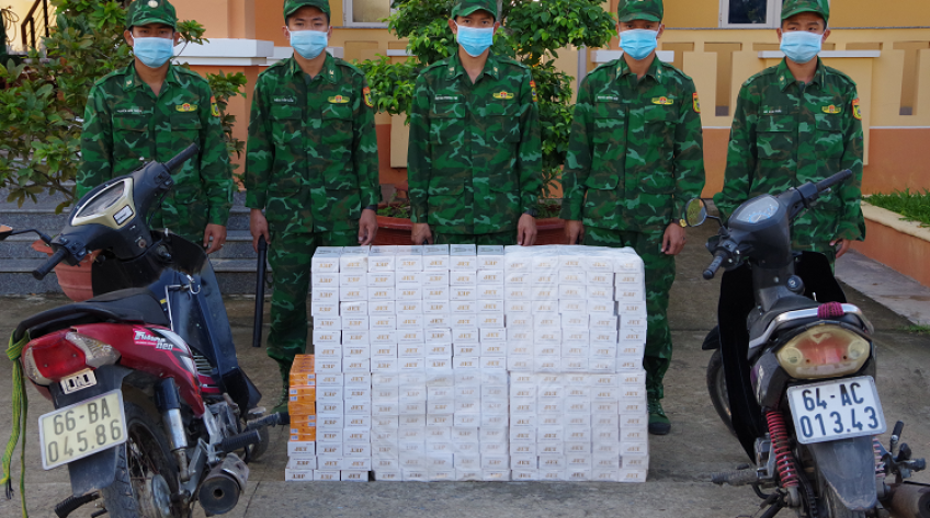 BĐBP phát hiện, thu giữ 2 ngàn gói thuốc lá lậu lúc giữa đêm