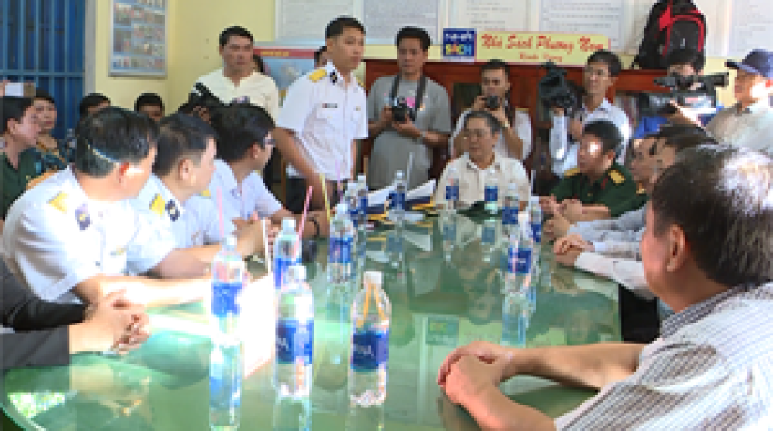 Thăm, chúc Tết quân, dân trên đảo Nam Du