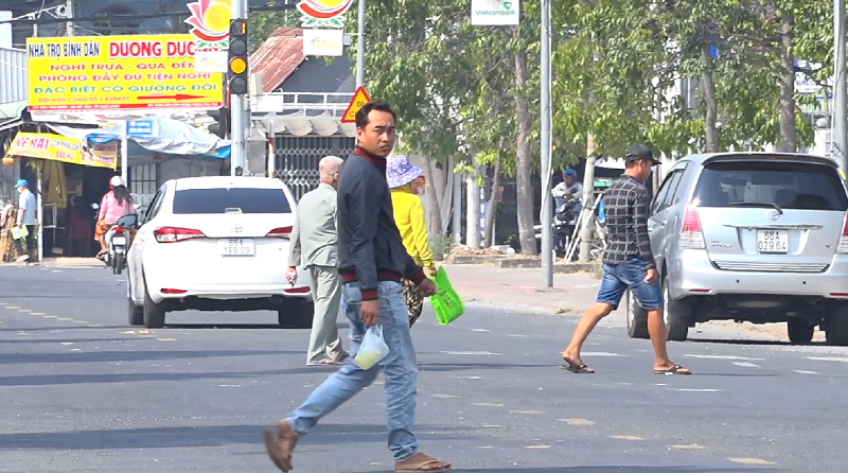 Người đi bộ gây TNGT, luật xử lý như thế nào?