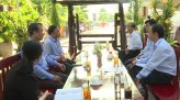 Tặng Bằng khen tập thể, cá nhân khu cách ly Trường Trung cấp Hồng Ngự
