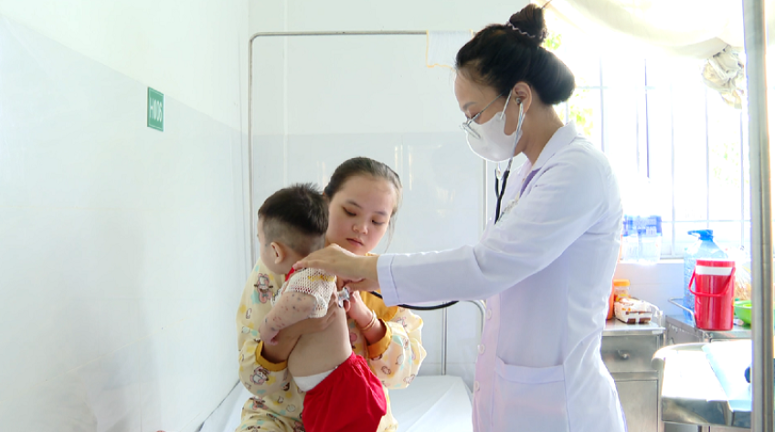 Vì sao nghỉ hè, tay chân miệng vẫn gia tăng