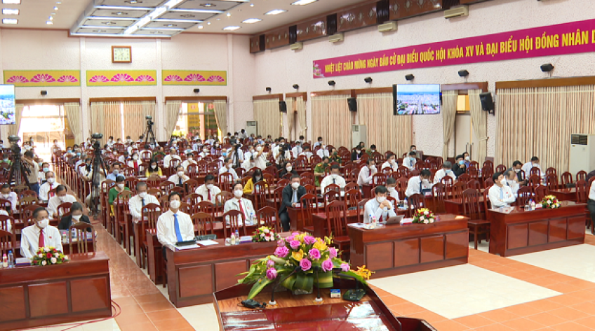 Ngày làm việc đầu tiên kỳ họp thứ 3, HĐND tỉnh Đồng Tháp khóa X