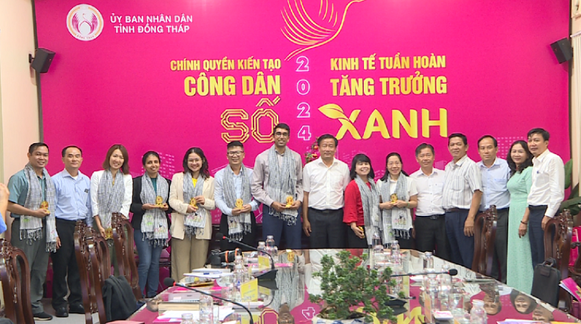 Đồng Tháp mong muốn WWF đồng hành với Đề án Sếu đầu đỏ Đồng Tháp