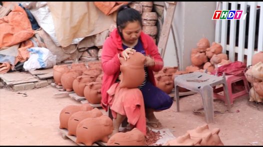 Làng nghề heo đất truyền thống trong nhịp sắm Tết