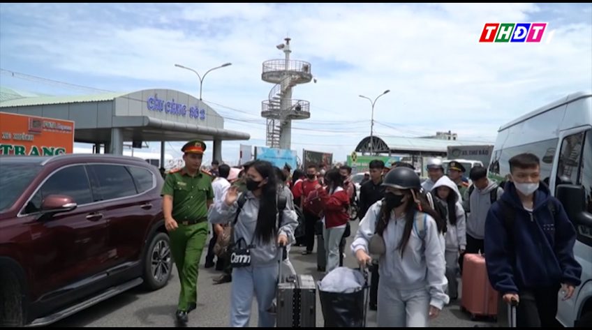 An Giang hổ trợ 157 học sinh từ các đảo và đất liền thi tốt nghiệp THPT