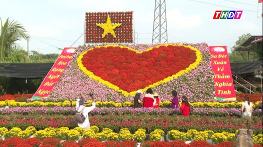 Đón khách bằng niềm tự hào xứ sở hoa