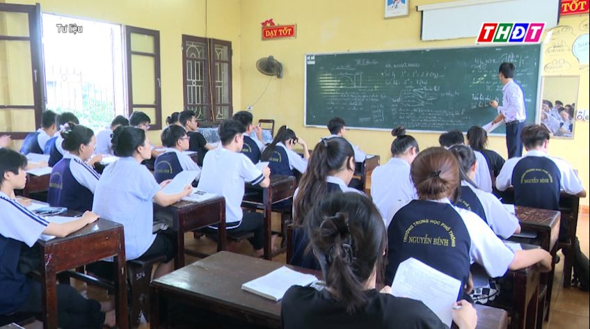 Giáo viên vi phạm dạy thêm có thể bị phạt tới 20 triệu đồng