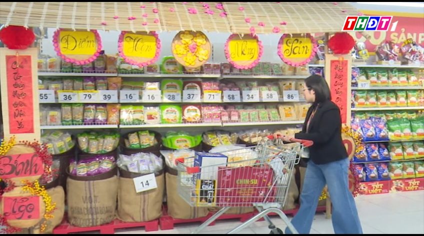 Phong phú nguồn cung, ổn định thị trường hàng hóa dịp Tết