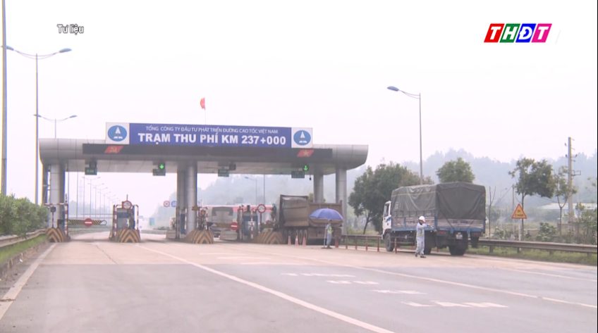 Gần 3 triệu ô tô có nguy cơ không qua được trạm thu phí