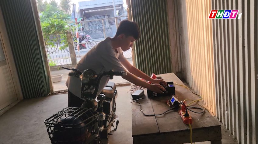 Ổ cắm sạc thông minh -  Giải pháp an toàn từ ý tưởng học sinh