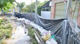 Lãnh đạo UBND xã Hòa Long khảo sát các tuyến đê bao