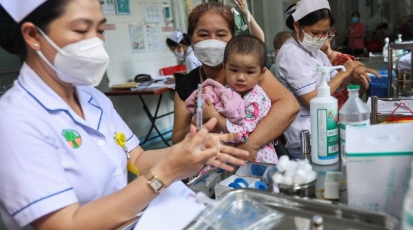 Nắng nóng, trẻ mắc bệnh hô hấp và tiêu hóa tăng