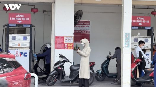 Giá xăng, dầu trong nước tiếp tục giảm từ 15h00 chiều 11/6