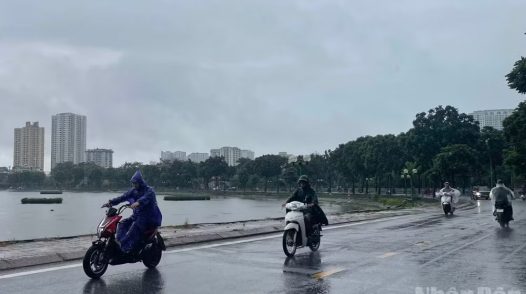 Thời tiết ngày 15/9: Mưa rào và dông trên cả nước, Hà Nội có mưa to đến rất to