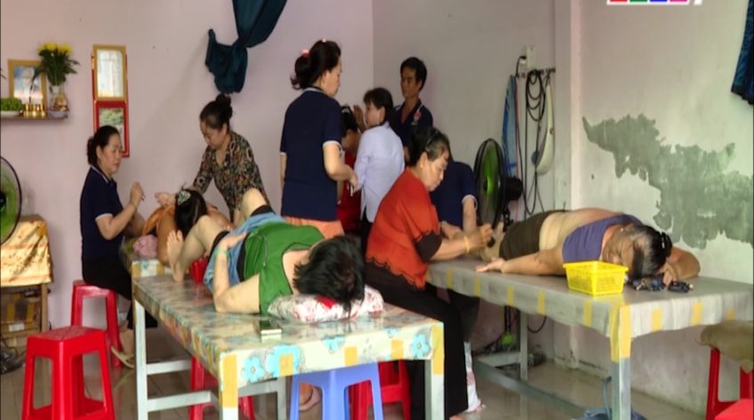 Ấp áp cơ sở xoa bóp, bấm huyệt từ thiện