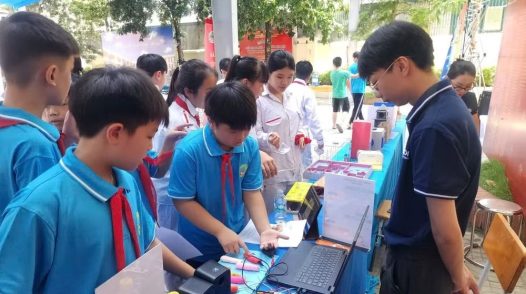 Rà soát, sửa đổi đồng bộ chương trình giáo dục, sách giáo khoa