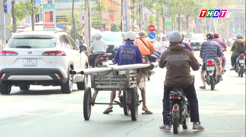 Những chuyến xe chở hàng 