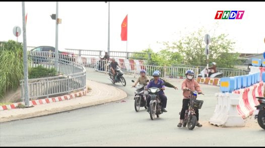 Rẽ hướng, nhờ báo trước