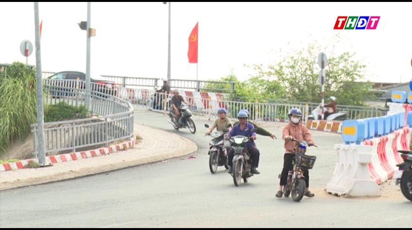 Rẽ hướng, nhờ báo trước