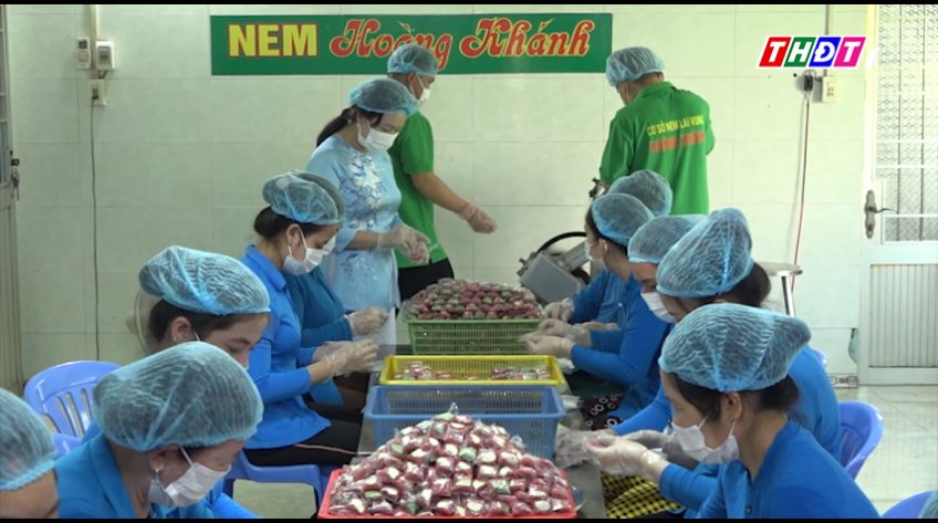 Nem Lai Vung áp dụng công nghệ tất bật sản xuất Tết