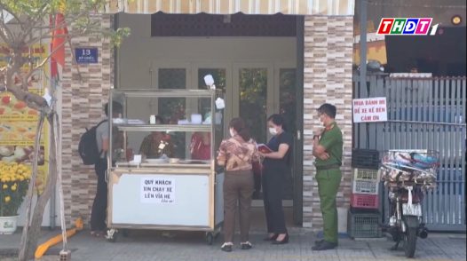 TP.HCM nhiều người nhập viện do ăn bánh mì