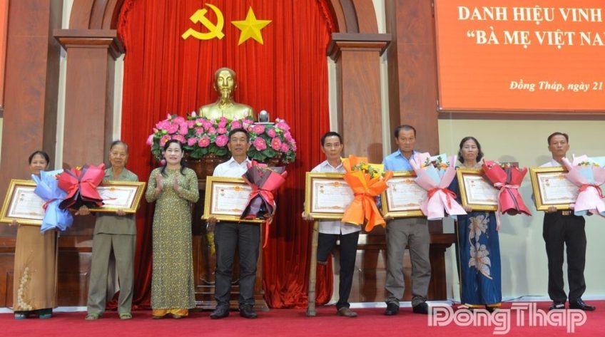 Đồng Tháp trao tặng danh hiệu vinh dự Nhà nước “Bà mẹ Việt Nam Anh hùng”