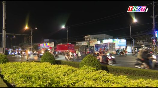 Phương tiện tăng cao, giao thông qua của ngõ miền Tây vẫn thông suốt