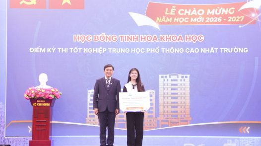 Nguyễn Ngọc Trân, nữ sinh viên của Đồng Tháp nhận học bổng 