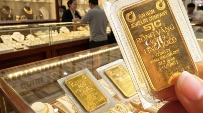 Giá vàng, bạc trượt giảm không phanh