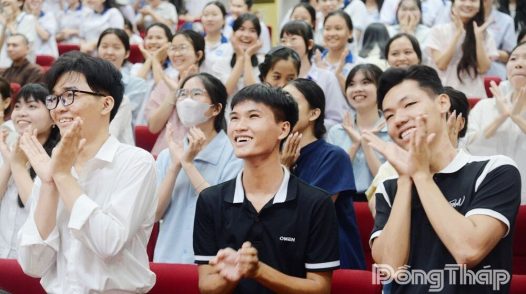 Cần bảo vệ học sinh, sinh viên khỏi tác hại rượu, bia