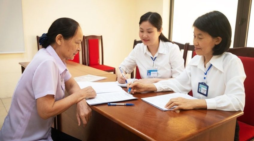 Chính sách, chế độ đối với người tiếp công dân