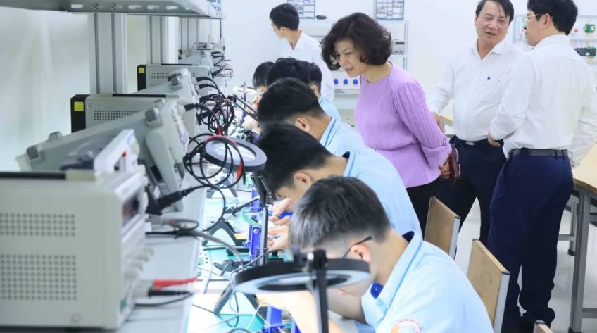 Gắn các kỳ thi kỹ năng nghề với nhu cầu doanh nghiệp và chuẩn quốc tế
