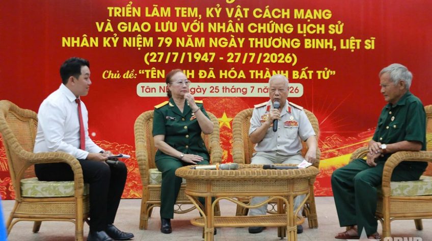 Triển lãm tem và kỷ vật cách mạng nhân dịp kỷ niệm Ngày Thương binh - Liệt sĩ