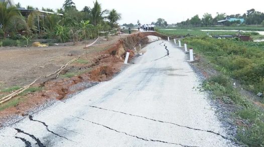 Bắc bộ mưa dông gia tăng, Nam bộ nắng nóng