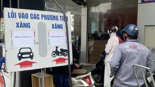 Giá xăng giảm xuống dưới 20.000 đồng/lít từ 15 giờ ngày 25-6